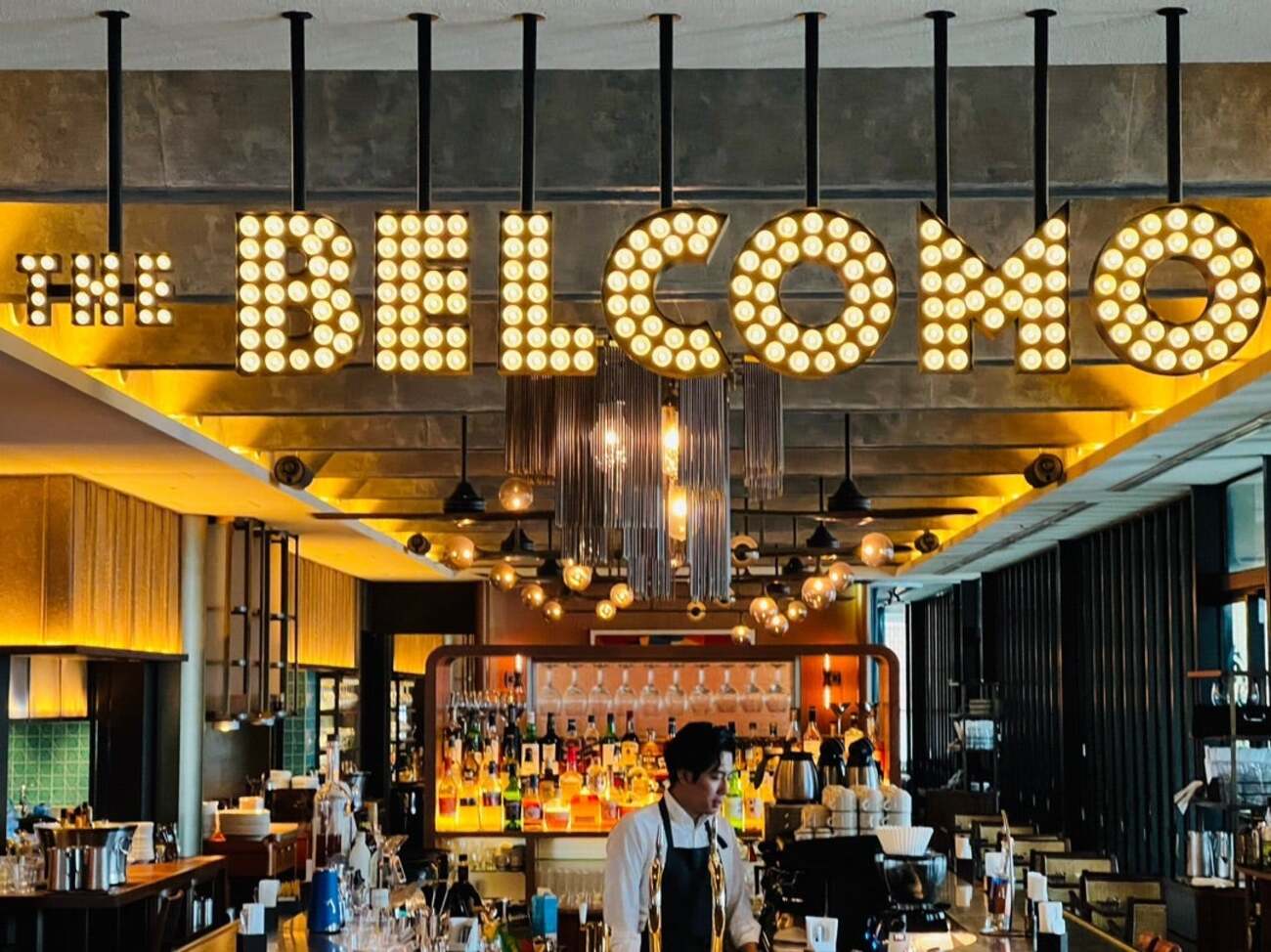 外苑前 THE BELCOMO: 『ゴールデンパインのバシュラングラッセ』800円 : 記念すべき100投稿目✨先日Osスイーツ主催でカフェ会を開催しました😊 ストーリーに返信してくださった方4名 みなさん初対面でしたが😀 で青山グランドホテル内のTHEBELCOMOへ😄 こちらは今月