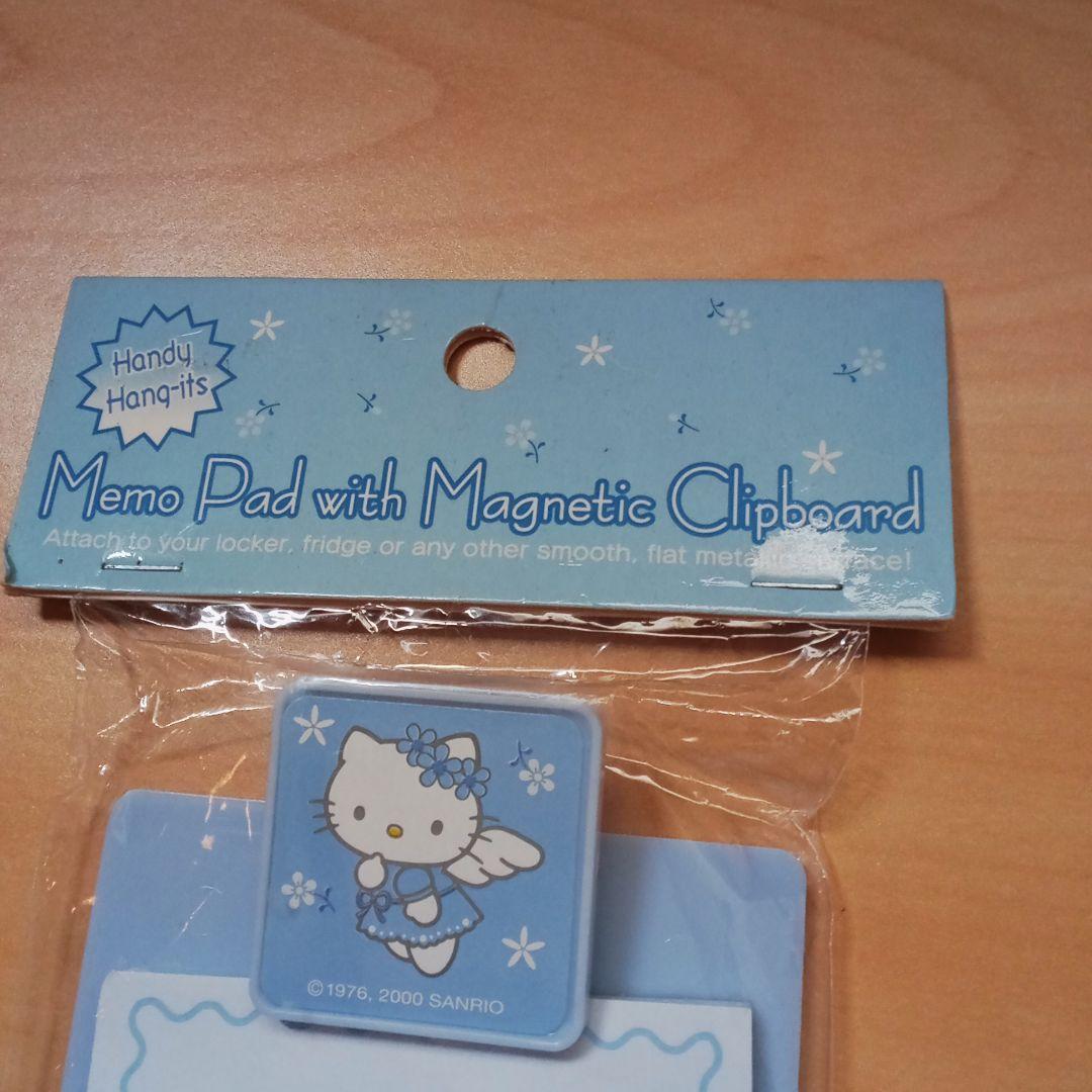 海外ガールのロッカーアイデアステッカーや写真はもちろん!! 海外では部屋のようにライトを入れたり、部屋の壁などに貼る装飾をつけたり、下にはラグを敷いたり、カーテンを付けたり などのデコレーションするのが流行ってるそう💁🏻♀️💞 ぜひ投稿を保存して