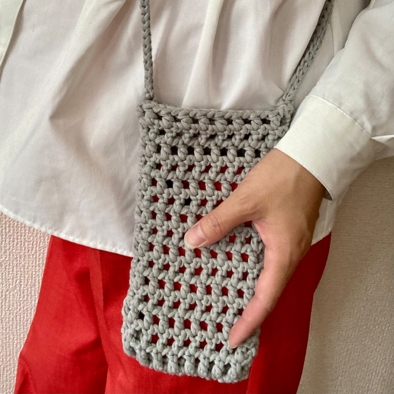 コード編み 15分でスマホストラップを編みましょう!かぎ編み お花 初心者 - YouTube