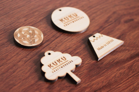 pochaおじさんは木製キーホルダーも作れます。, オリジナルデザインで木製キーホルダーへレーザー彫刻。, お絵描きした絵も彫刻できます。,ノベルティや記念にいかが？,キーホルダー木製キーホルダーお絵描きキーホルダーオリジナルグッス,pochaおじさん