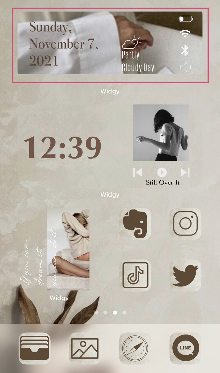 iPhone アプリ『Widgetsmith』を使ってホーム画面をおしゃれにカスタマイズする方法やウィジェットの重ね方について
