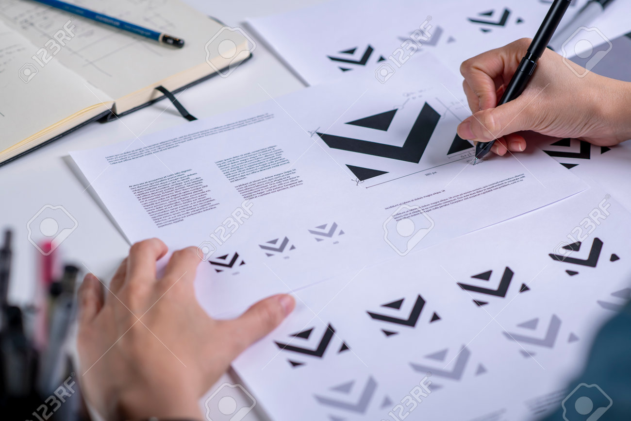 ロゴのデザインは一手間加えるだけで、かなりよくなる！ロゴのアイデアやテクニックが詳しく解説された良書コリス