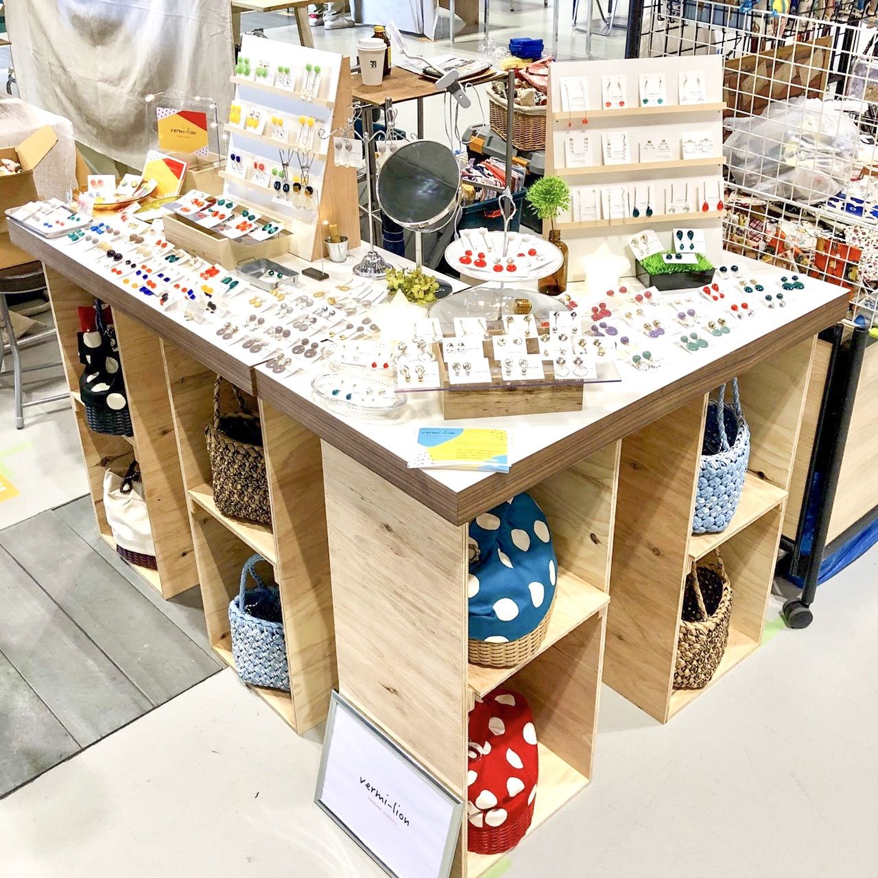 100均の資材でフリマイベントに使える什器作ってみた元手芸店員がお伝えする世界で一つのレジンアクセサリー教室 レジンクラフトギャラリーハチミツ伊丹・大阪・神戸 玉澤 泰子