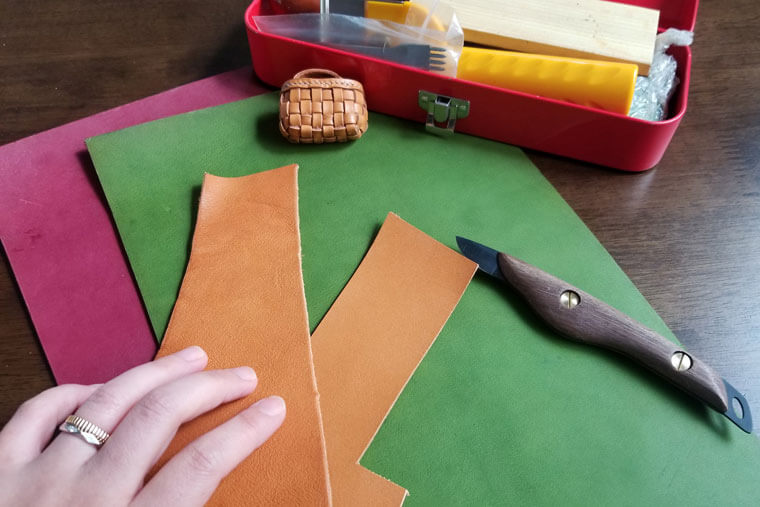 プリーズゼロワン レザークラフト体験オリジナルデザインで作るパスケース＆キーホルダ