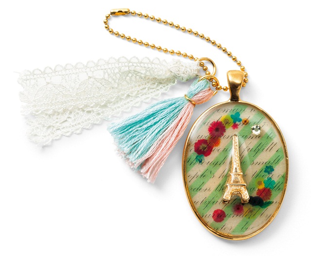 ツヤツヤを手作りしてみたい！レジンアクセパーツ