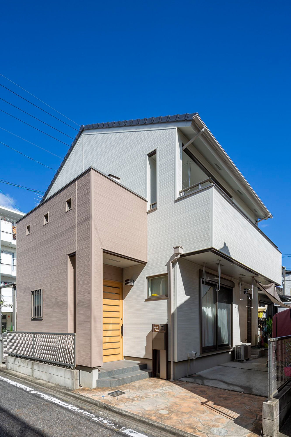 戸建の金属サイディング シャドーライン– すけみつ