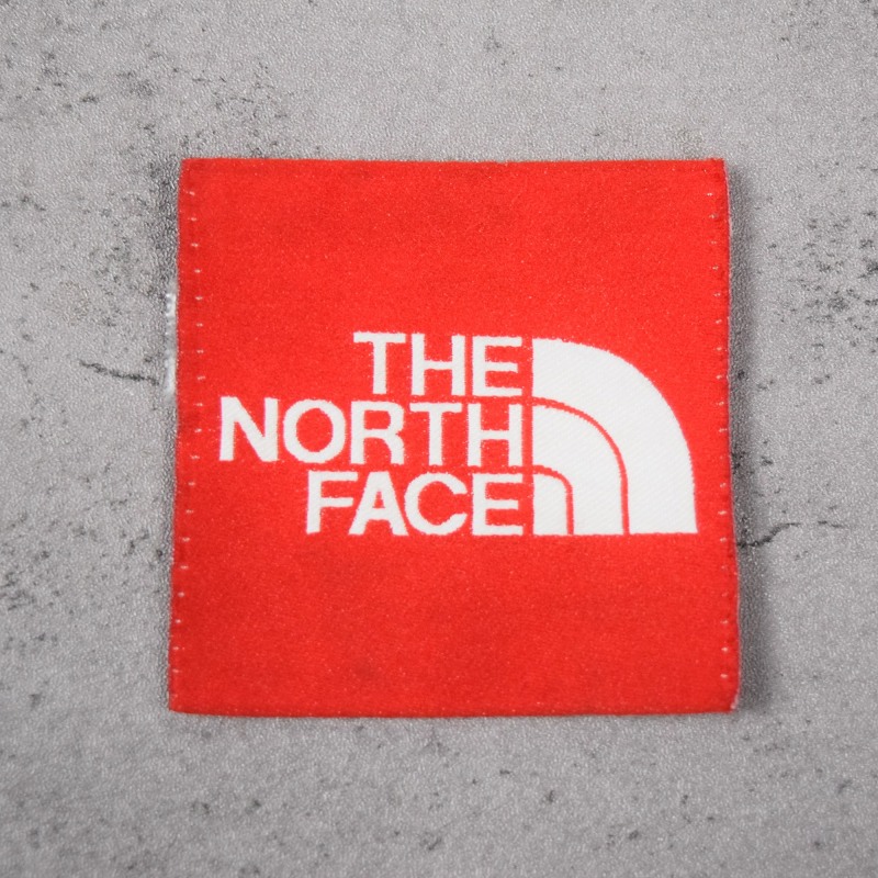 新品 ノースフェイス ロゴ ステッカー 白 2枚 カッティング スクエアフリマアプリ ラクマ