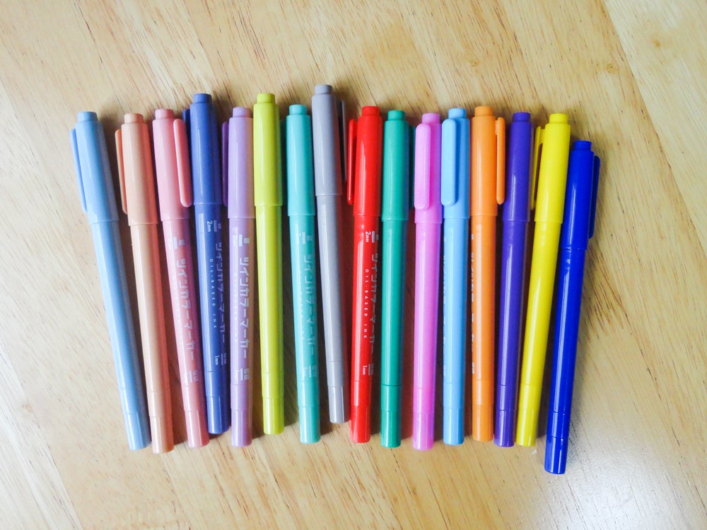 100均 油性 ペイントマーカー黒画用紙TikTok