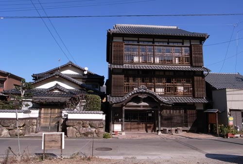 町歩きの達人・山口広助さんと日本三大花街の一つだった長崎・丸山をぶらぶら散策！｜九州への旅行や観光情報は九州旅ネット