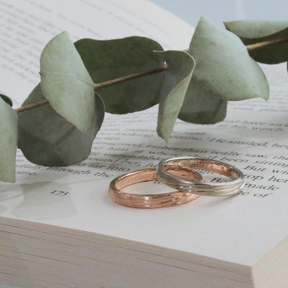 プラチナとホワイトゴールドって違うの？婚約・結婚指輪の素材の疑問解消！結婚ラジオ結婚スタイルマガジン