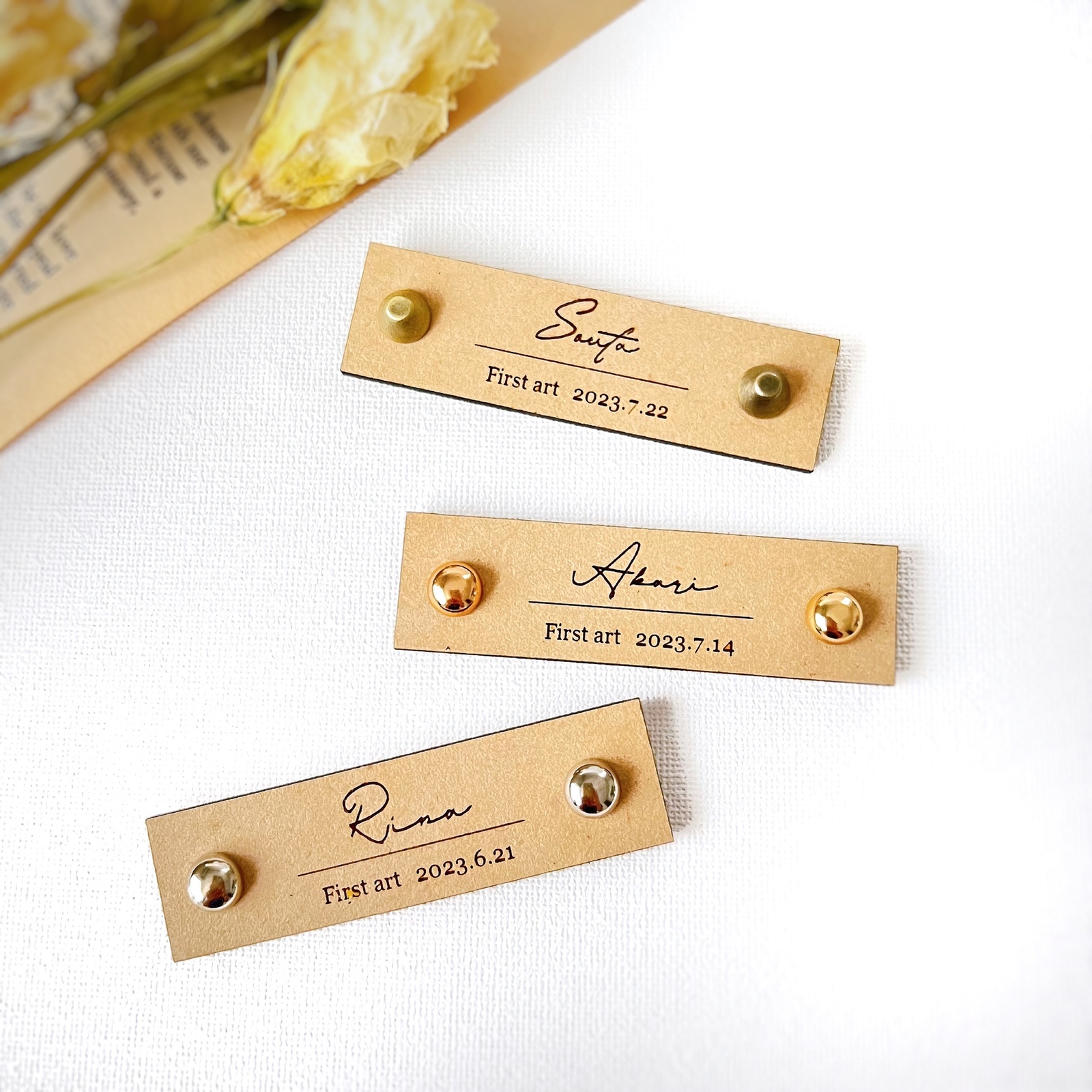 ASHIATOYA ピスネーム 挟みタグ 名前タグ 4色×8柄 32枚セットの通販 by cotton❤︎shopラクマ