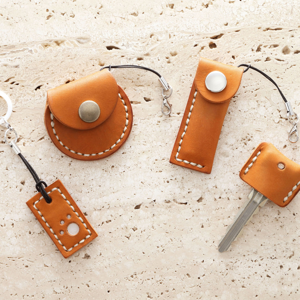 楽天市場選べる 2個セット レザークラフト 牛革 本革 ケーブルホルダー コードクリップ 手作りキット 工作キット 工具不要 レザークラフトキットハンドメイド クラフト コードホルダー イヤホンコード 充電ケーブル 革小物 手芸 初心者 簡単 革 プレゼント おうち