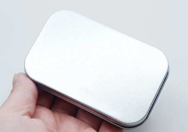 8 件の「ミニウォレット缶」や「缶」のアイデアを見つけましょうミニウォレット、アルトイズ缶、お菓子 缶 など