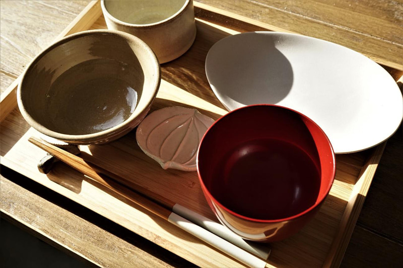 おしゃれなお皿を飾ろう お皿や額を壁に掛ける！３つの方法