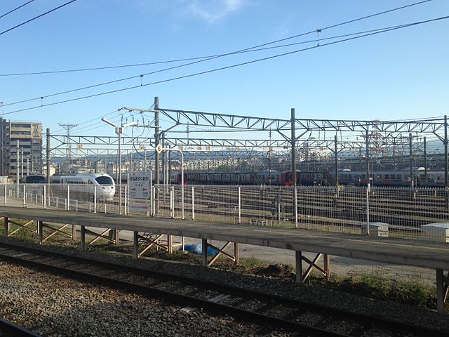 南福岡駅 駅名看板の駅の様子(乗りつぶしの旅写真) |