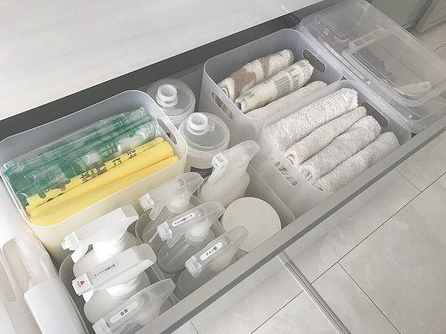 100均「ファイルボックスA4」の商品情報とサイズ・収納例。ダイソーで販売 4984355715894