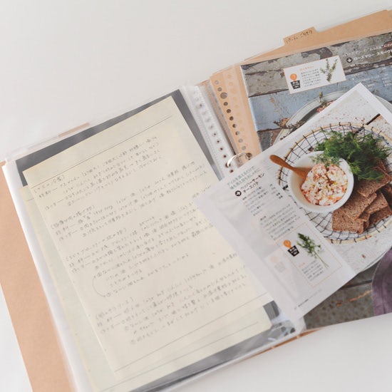 コクヨ スクラップブック スクラップブックD とじ込み式A4 新聞雑誌 切り抜き 整理保存 上質のクラフト紙 ロングセラーファイル ラ-40N