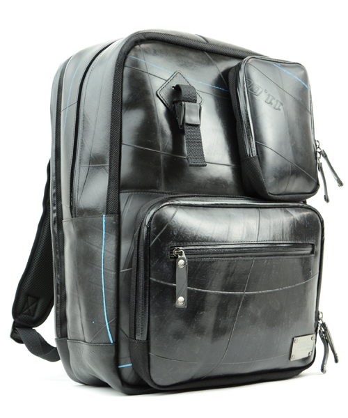 廃タイヤをアップサイクルする「SEAL」、廃材と本物のパラシュート素材を組み合わせた軽量ボストンバッグを新発売。株式会社モンドデザインのプレスリリース