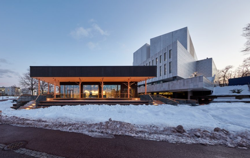 デザインと共に歩んだ9006日 デンマークデザイン チューゲンセン ソーレンセン SADI」北欧建築・デザイン協会 ヘル