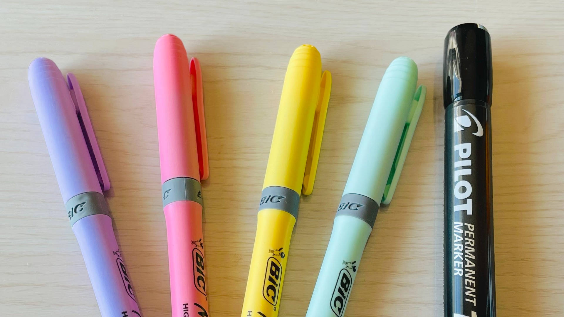 100均 セリアとキャンドゥの一定時間キャップオフでも乾かないペンが便利に使える！ なないろの扉- エキスパート - Yahoo!ニュース