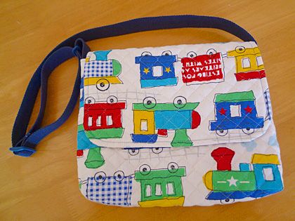 ショルダーバッグ フタ付き軽量カジュアルなショルダーバッグ作り方＃ハンドメイド＃家庭用ミシン : ちくちくパーク