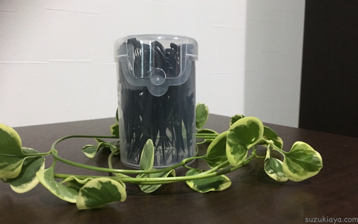 セリアに専用売ってるよ～！ケースだけでも100円払う価値あり！ありそうでなかった商品TRILL トリル