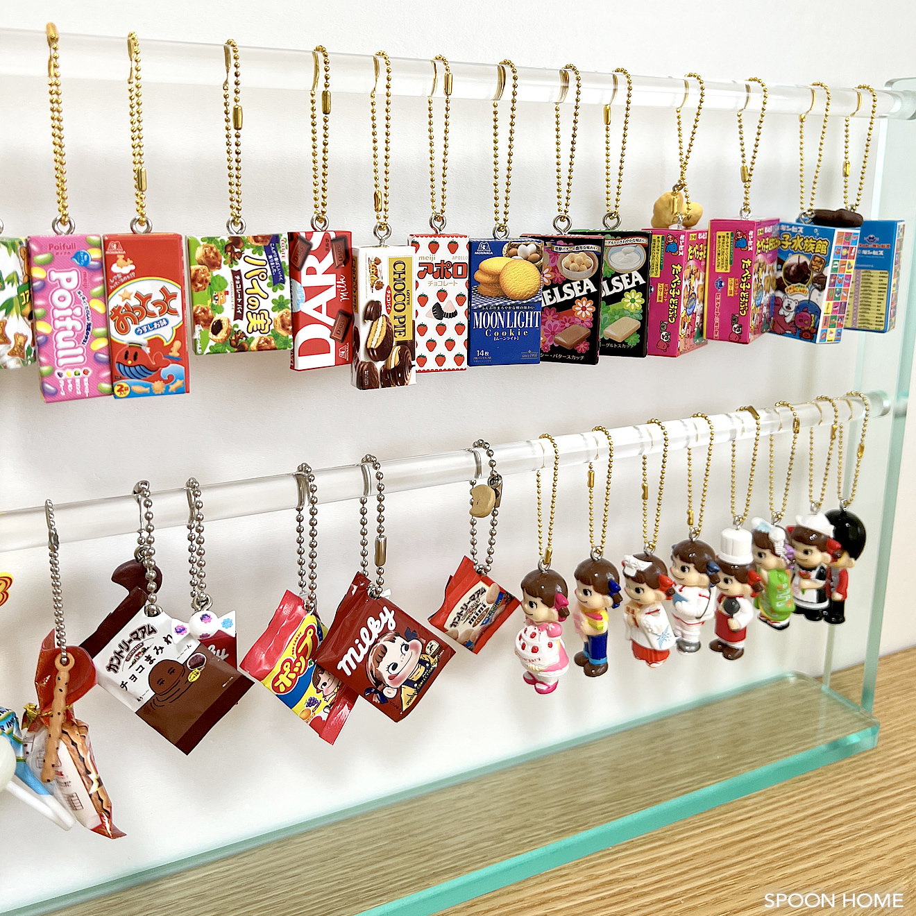 100均ダイソー アクセサリースタンド＆壁にも付けられるディスプレイケースでガチャガチャ収納 DAISO- YouTube