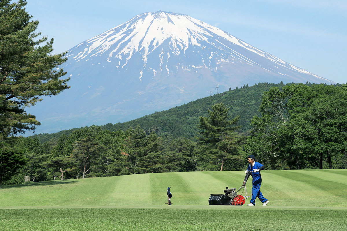 富士山の圧倒的存在感を感じられる「西富士ゴルフ倶楽部」 | アコーディア・ゴルフのゴルフメディア