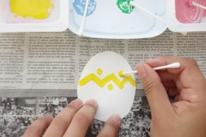 絵の具遊びを楽しむアイデア 綿棒スタンプ、シャボン玉アート&あんふぁん