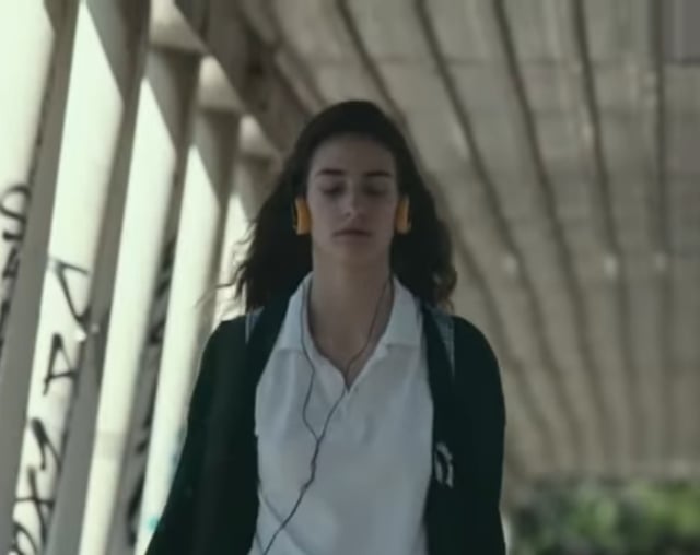 レビュー 映画をスマホで観るなら『WH-1000XM5』でしょ！ - ソニーの新商品レビューを随時更新！ ソニーストアのお買い物なら正規 e-SonyShop テックスタッフへ