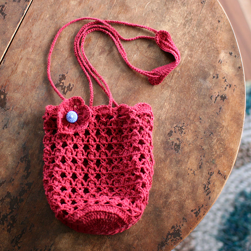 楽天市場 ○編み針セット○シャポットで編むサークルバッグとシェル模様のスマホポシェット サコッシュ バッグ 手編みキット オリムパス 無料編み図編み物キット 毛糸 夏糸 : 毛糸専門店 手編みオーエン屋