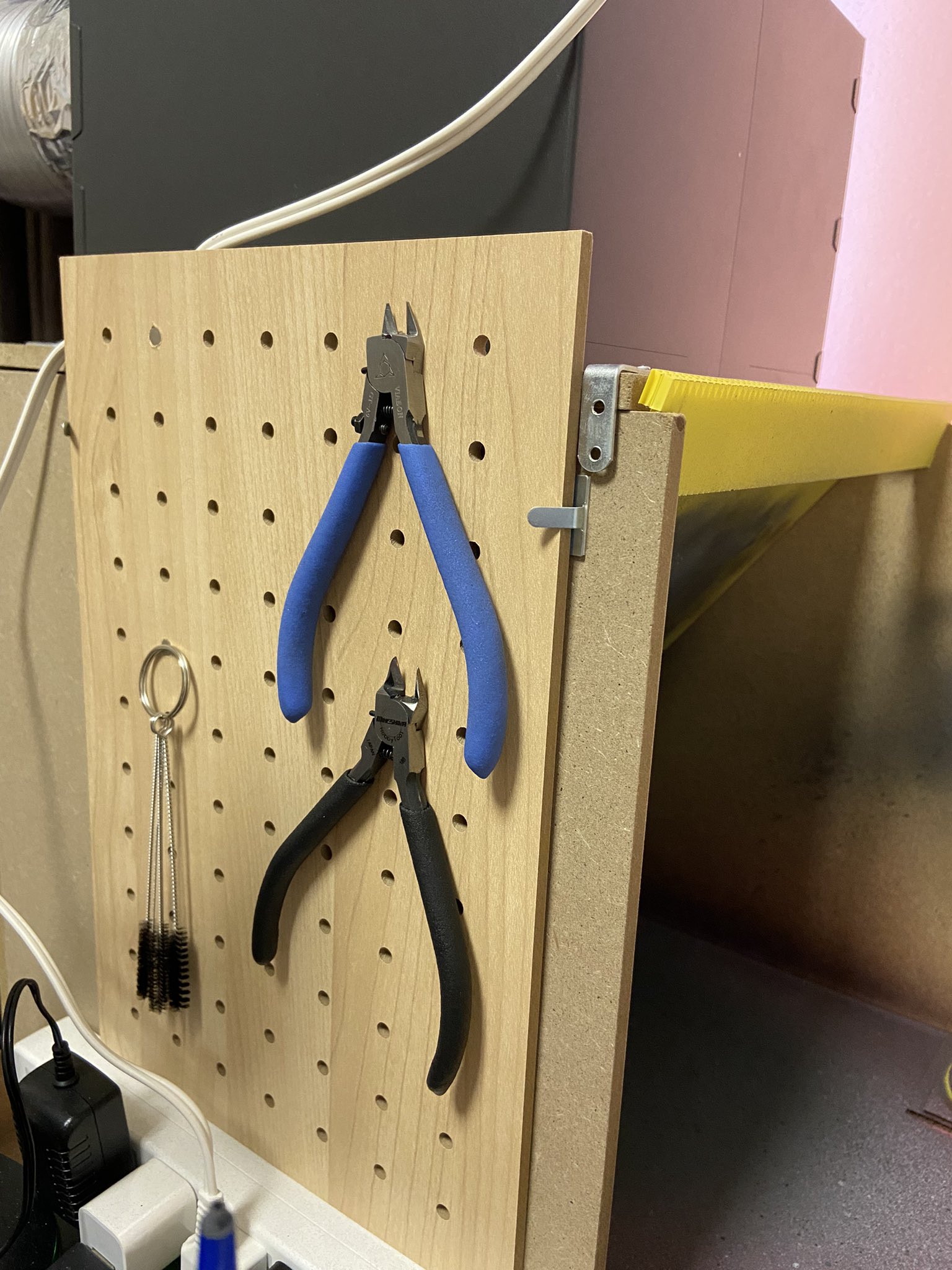 有孔ボードフレーム 斜めスタンド2本とネジ付きNatural Flower