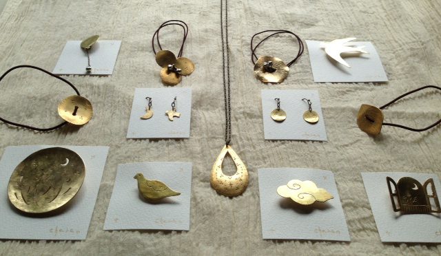 ステンドグラス風のシーグラスを使ったアクセサリー ^-^ポケ海ハンドメイド協会