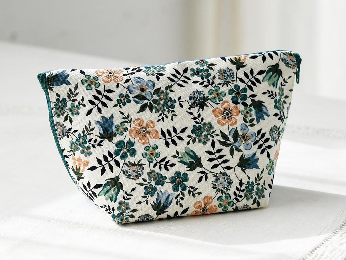 仕切りポーチの作り方 ファスナーなし、ツインポーチ : ハンドメイドどっとこむ 無料ﾚｼﾋﾟ紹介＊ｵﾘｼﾞﾅﾙﾊﾝﾄﾞﾒｲﾄﾞ雑貨制作・販売