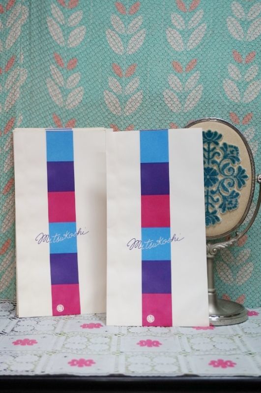 レトロで素敵なデパートの包装紙懐かしむん