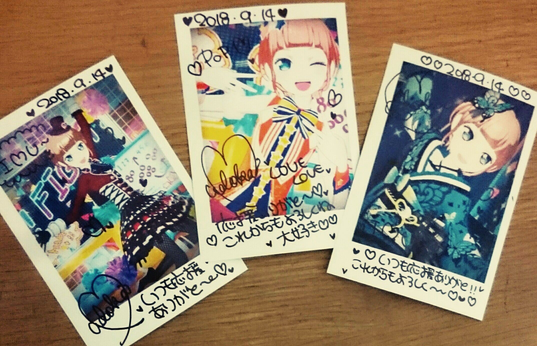 お知らせLINE Cameraで推し活にぴったりなスタンプが配信されました🎀❤️✨ リボン、チェキ風フレーム、文字、さくらんぼ、チケット、お菓子など甘くてかわいいダイナー風くまさんのスタンプです🐻🍒 ぜひ使っていただけると嬉しいです