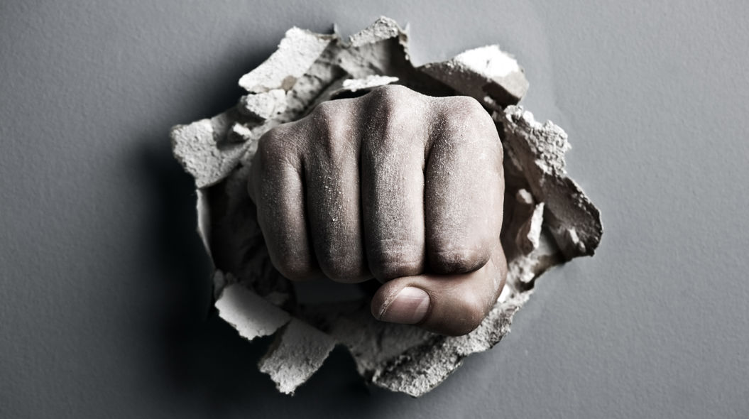 23,723 壁 破壊 Stock Photos, High-Res Pictures, and Images - Getty Images