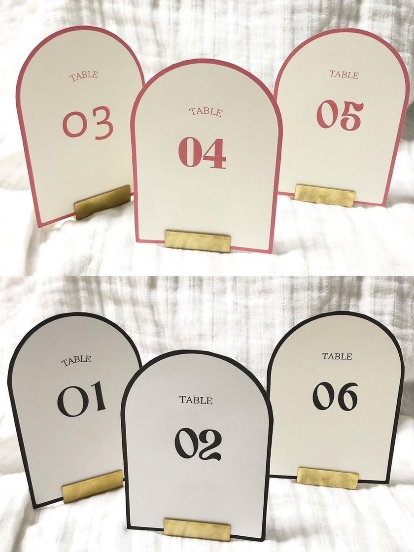 数字のフォント。現代のビンテージデザインを持つ、古典的な数字のエレガントなフォント。レトロなステンシルの数字 、ドル、ユーロの記号が美しい。ビンテージとレトロな活字体。ベクターイラスト」のベクター画像素材 ロイヤリティフリー1130515463Shutterstock