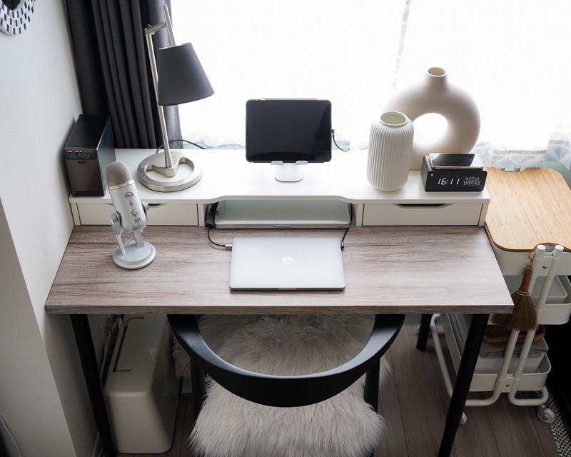 メッシュパネル付 デスク 幅90cm 古木風シート 本立て デザイン 平机 在宅 ワーク ビジネス オフィス パソコン 学習 勉強 机 家具 送料無料※デスク単品