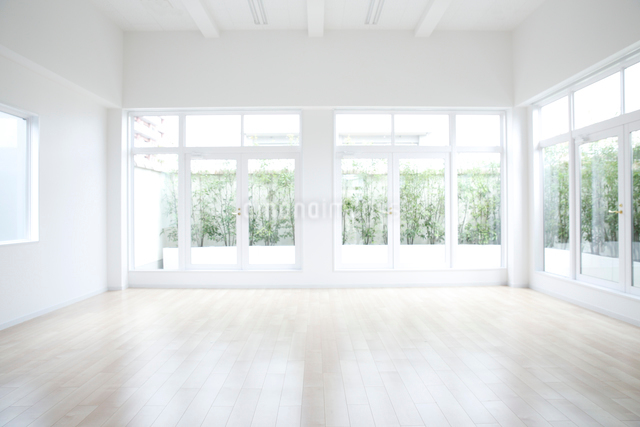 シンプルなリビングの写真素材写真素材なら「写真AC」無料 フリー ダウンロードOK