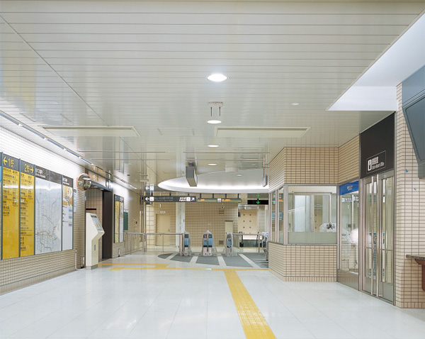 オフィス天井 アルミカットパネル アルミ金物工事株式会社ケーワン