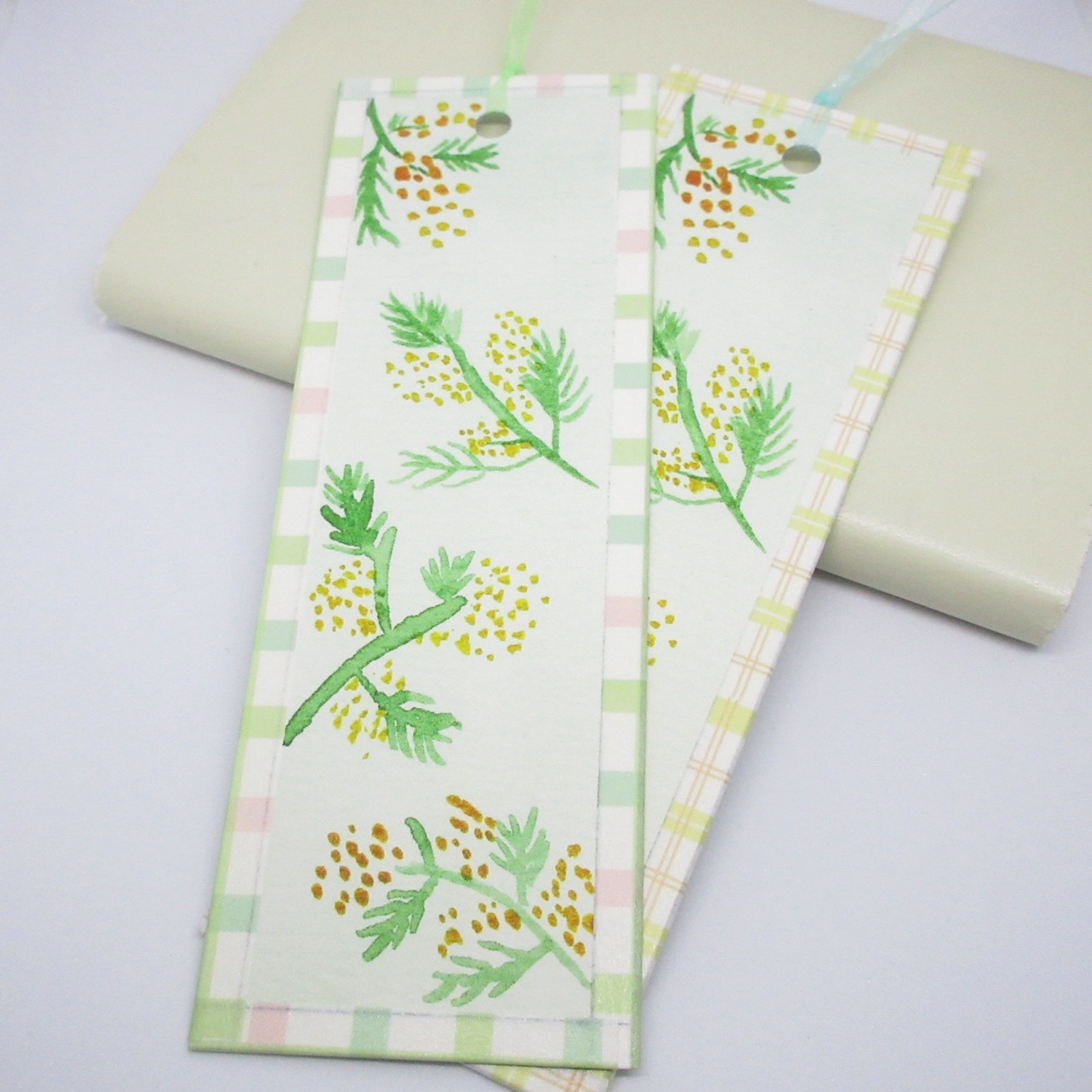 暮らし 子どもと作ろう！「手作りしおり」アイデア、着古した服の布、マステなど - 家電 Watch