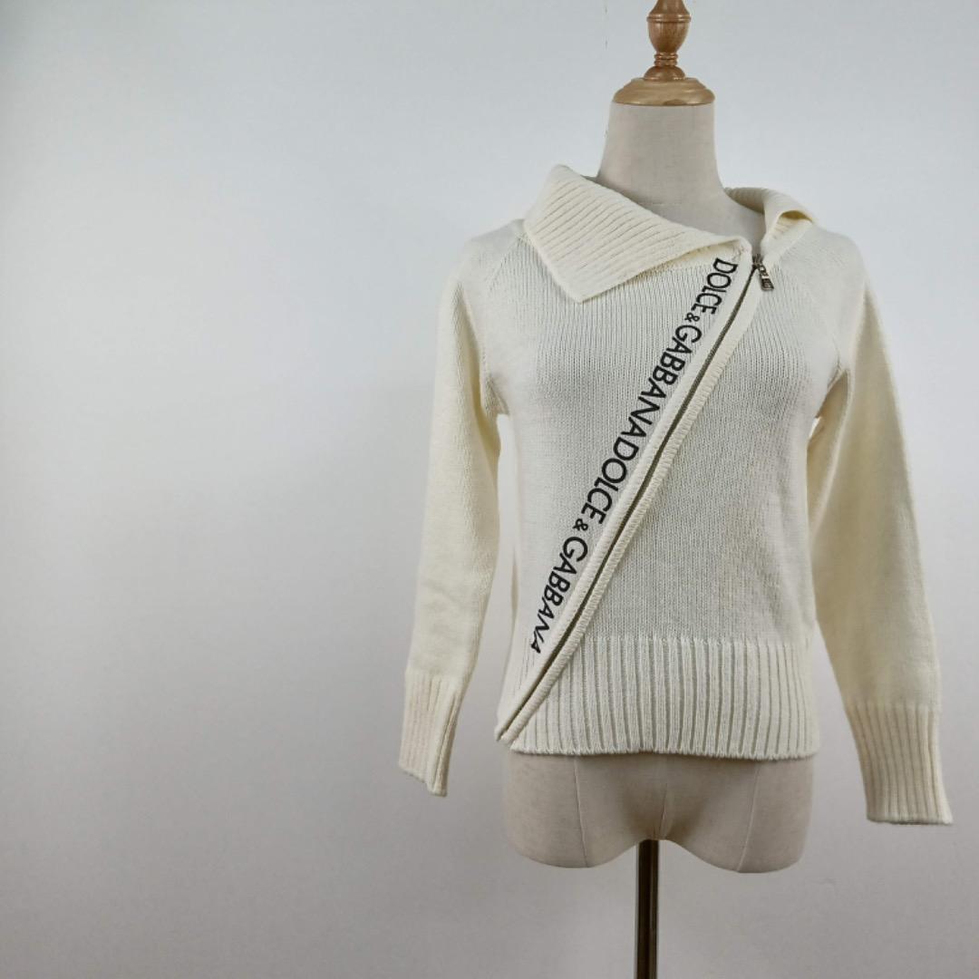 本物 DOLCE&GABBANA ドルチェアンドガッバーナ レザー サイドゴア ブーツ 8 DOLCE\u0026GABBANAのロゴマークの由来とロゴ 作成の参考になるポイント