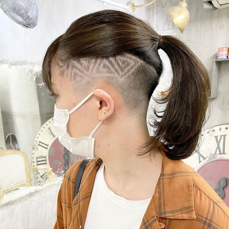 𝐇𝐚𝐢𝐫 𝐀𝐭𝐞𝐥𝐢𝐞𝐫 𝐁𝐚𝐥𝐜𝐨𝐧𝐲 村田一俊 on Instagram: “. ✂︎ボブスタイル×ライン ボブスタイルから隠れる バックにラインをいれた デザイン いつもありがとうボブ スタイル, ツーブロック 女子,ヘアカラ