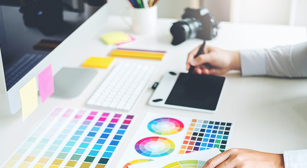 未経験からWebデザイナーになるには？何歳まで？ポートフォリオはどうやって作る？具体的なロードマップや学習方法を解説MOREWORKS