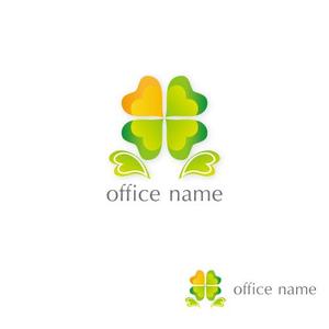 クローバーの素敵なロゴ