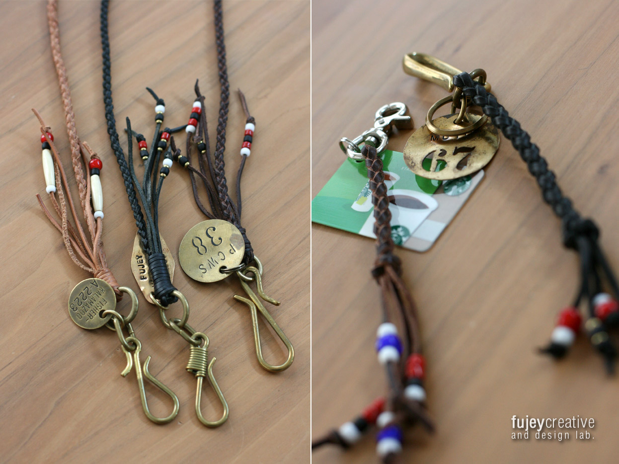 Paracord Lovers パラコードラヴァース : アクセサリーコードの手作りキーホルダー。売ってた商品との比較 パラコードのおしゃれな編み方組紐