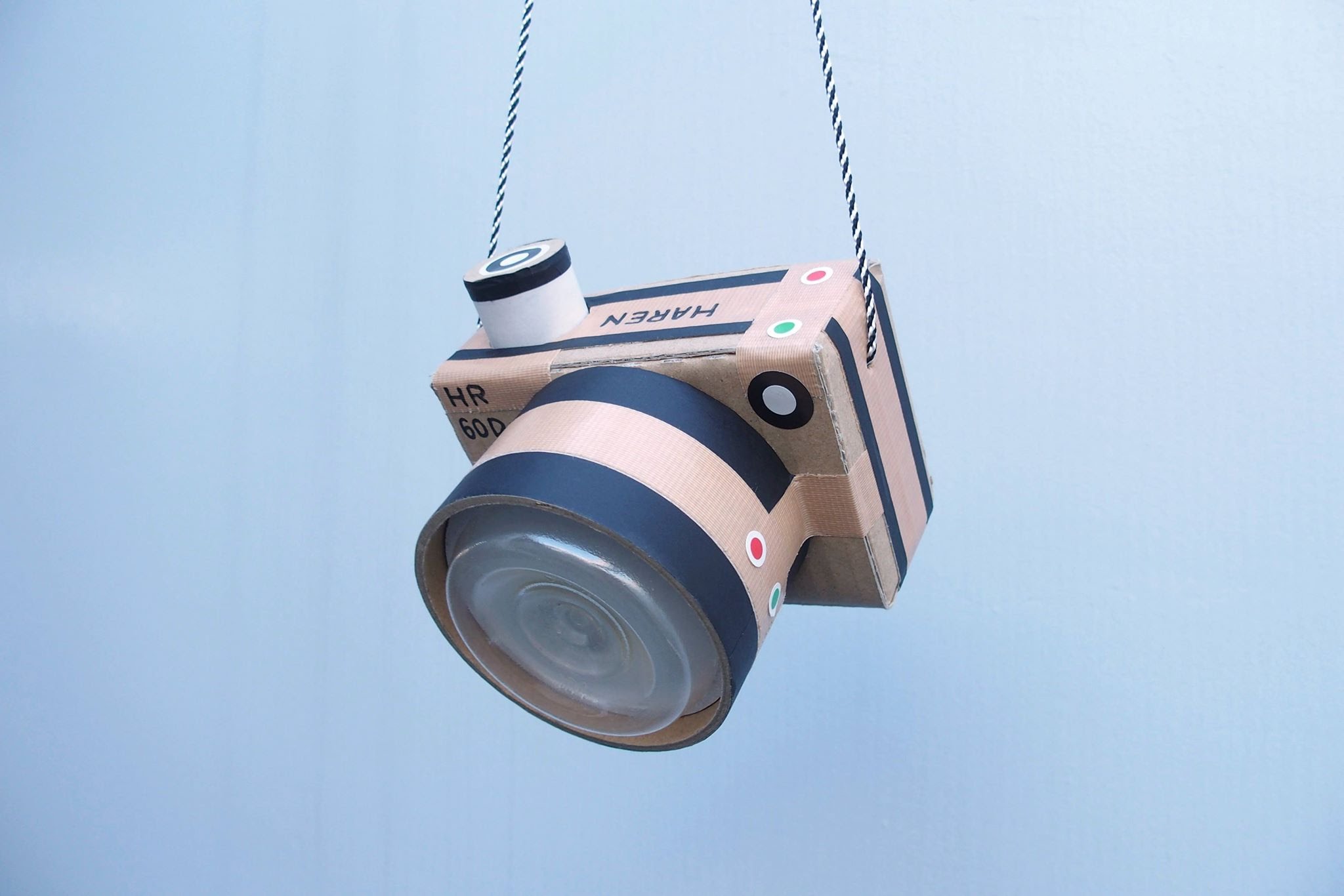 手作りおもちゃ 「段ボールカメラ」