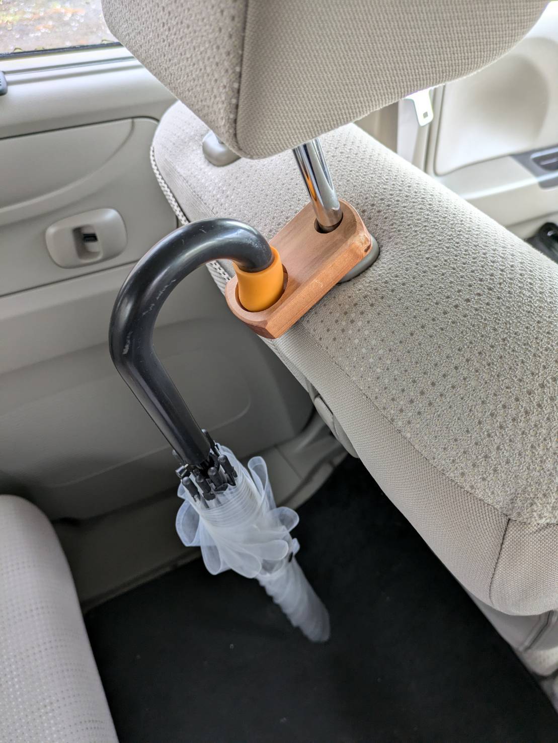 車ドリンクホルダー自作セリアまな板スタンドとアイアンバーが神フィットやっこラボ