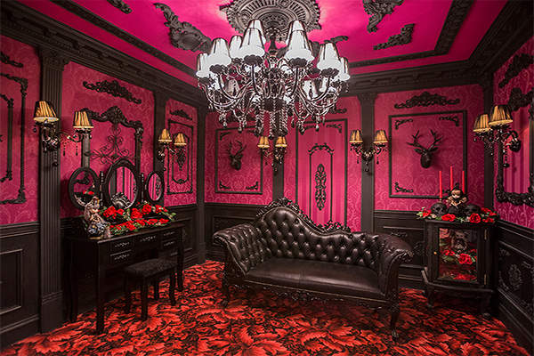 東京・駒込 TokyoUnderGround BunkyoSchwarz 白と黒2種のステージと本格的なGothicを展開レンタル 撮影スタジオ検索 studio DATA BASE